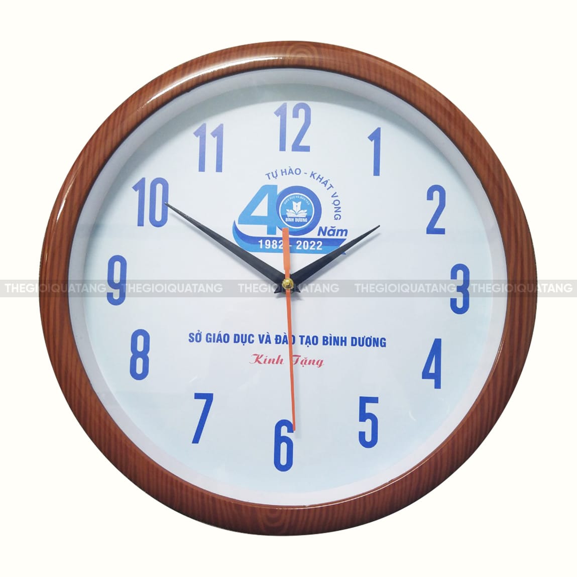 đồng hồ treo tường khung sơn giả gỗ