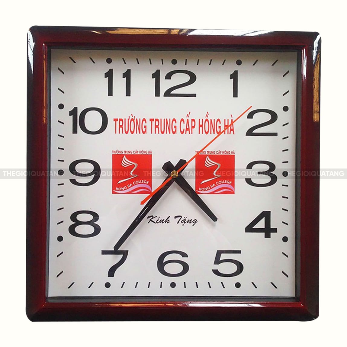 Đồng hồ treo tường mặt vuông in logo theo yêu cầu 3