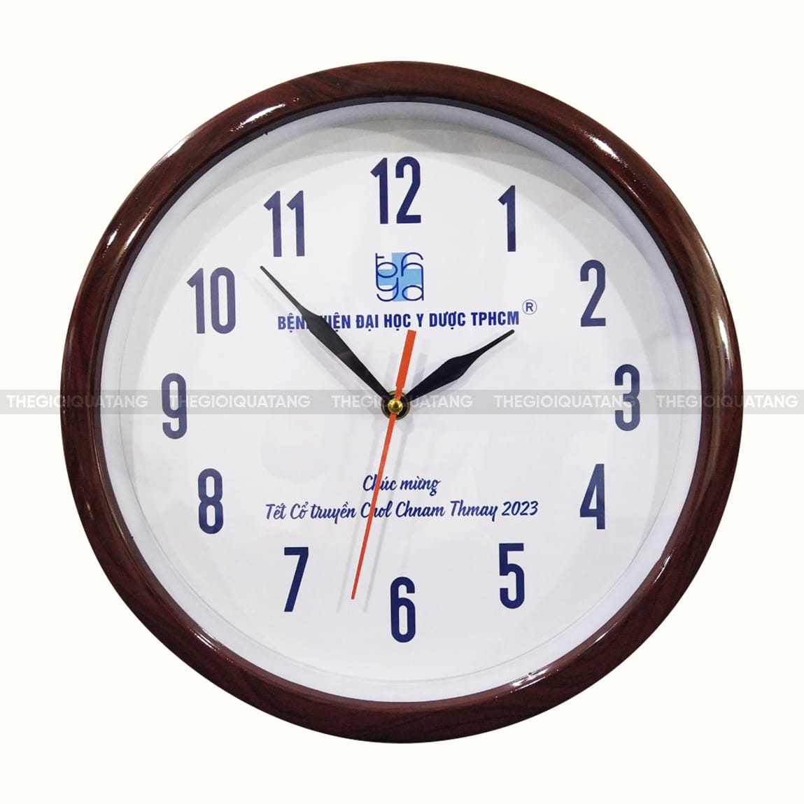 đồng hồ treo tường tròn