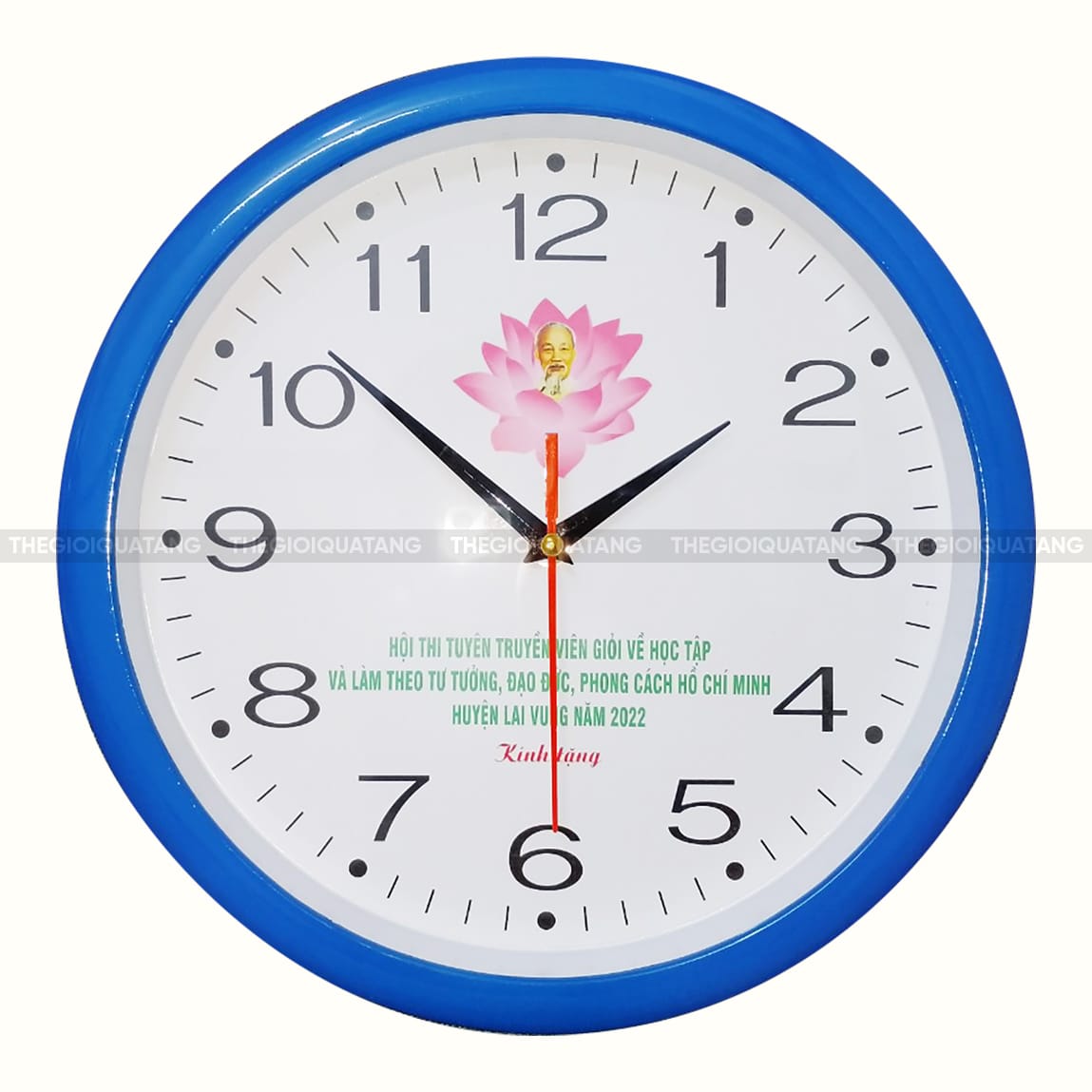 Mẫu đồng hồ treo tường hình tròn thiết kế đẹp 2