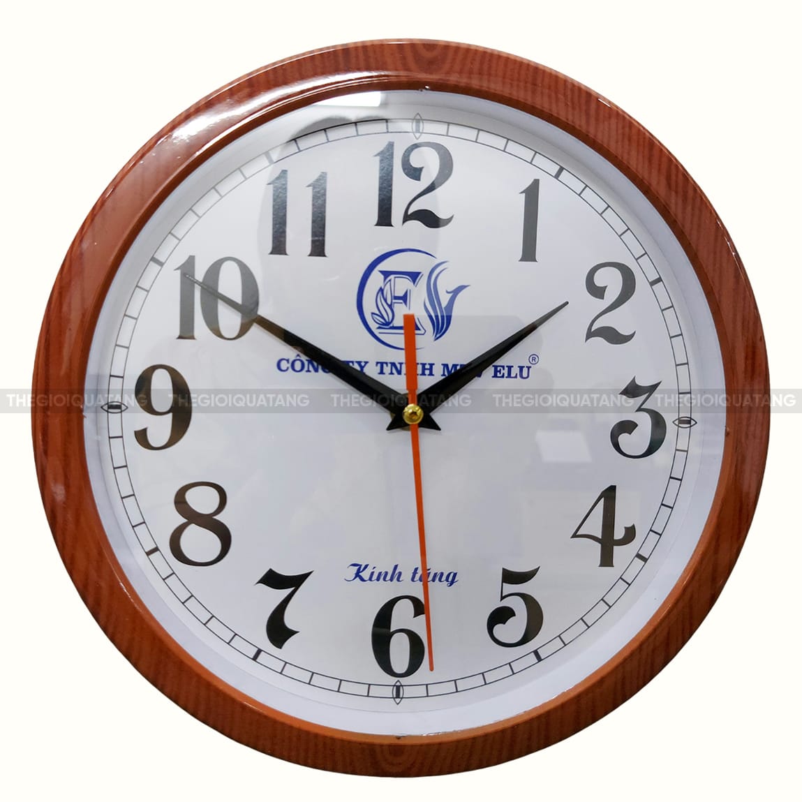 mẫu đồng hồ treo tường quà tặng doanh nghiệp 6