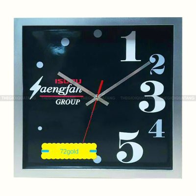Mẫu đồng hồ treo tường vuông đẹp 2
