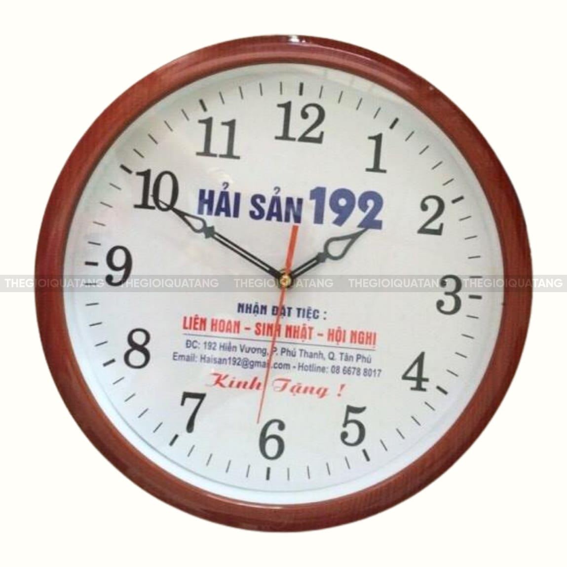 tặng đồng hồ treo tường in logo