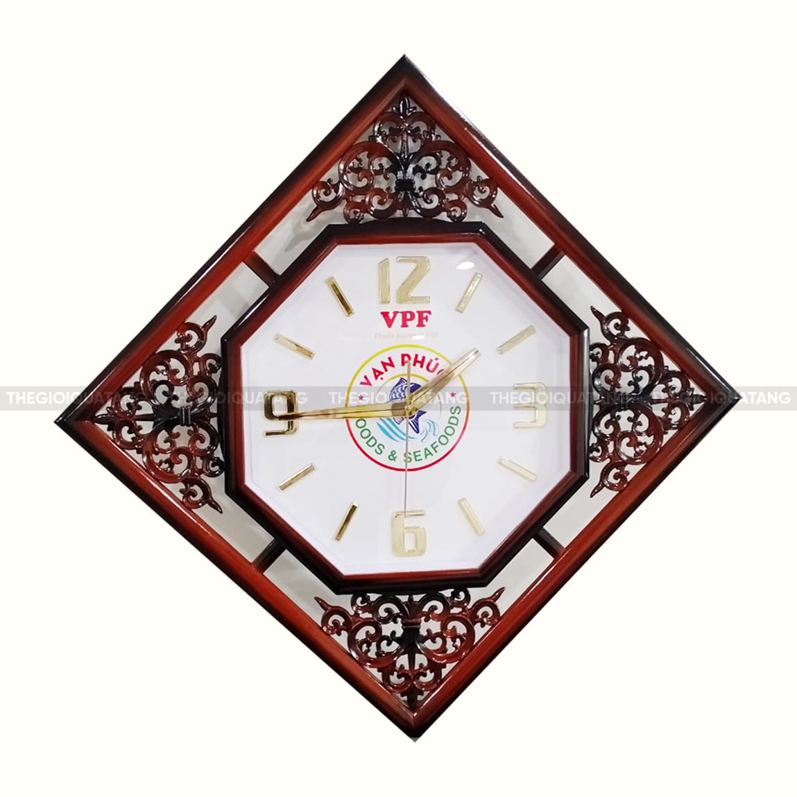 Xưởng in logo lên đồng hồ treo tường 1