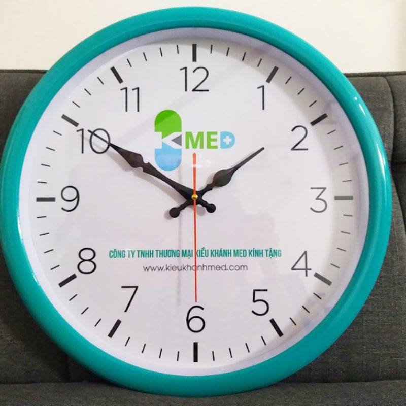 Công nghệ in logo sắc nét trên mặt số đồng hồ hiện đại