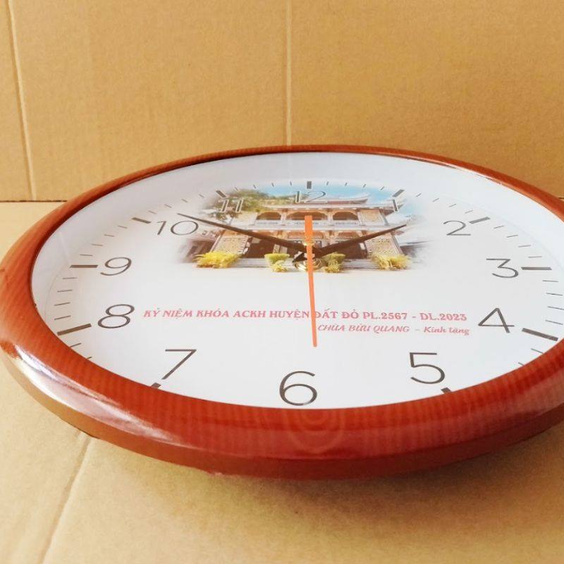 Hoàn thiện lắp ráp chi tiết đồng hồ treo tường