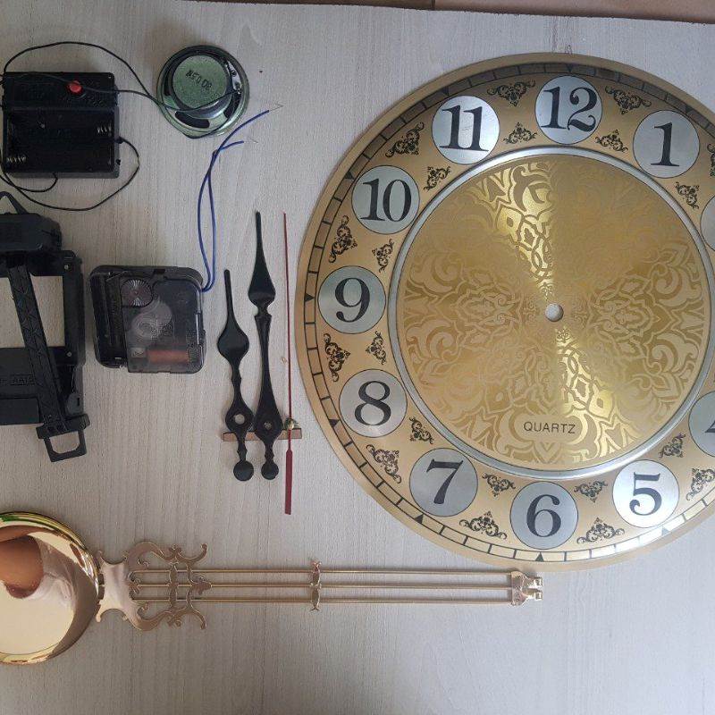 Không nên tự sửa các chi tiết nhỏ của đồng hồ để tránh hư hỏng