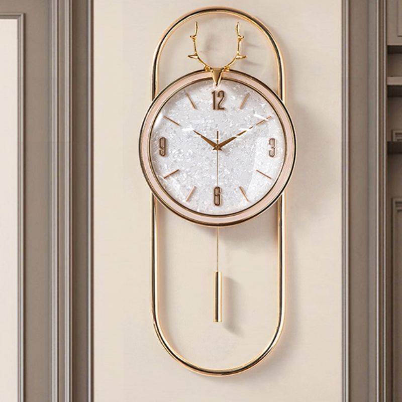 Kiểm tra và điều chỉnh quả lắc đồng hồ treo tường cơ