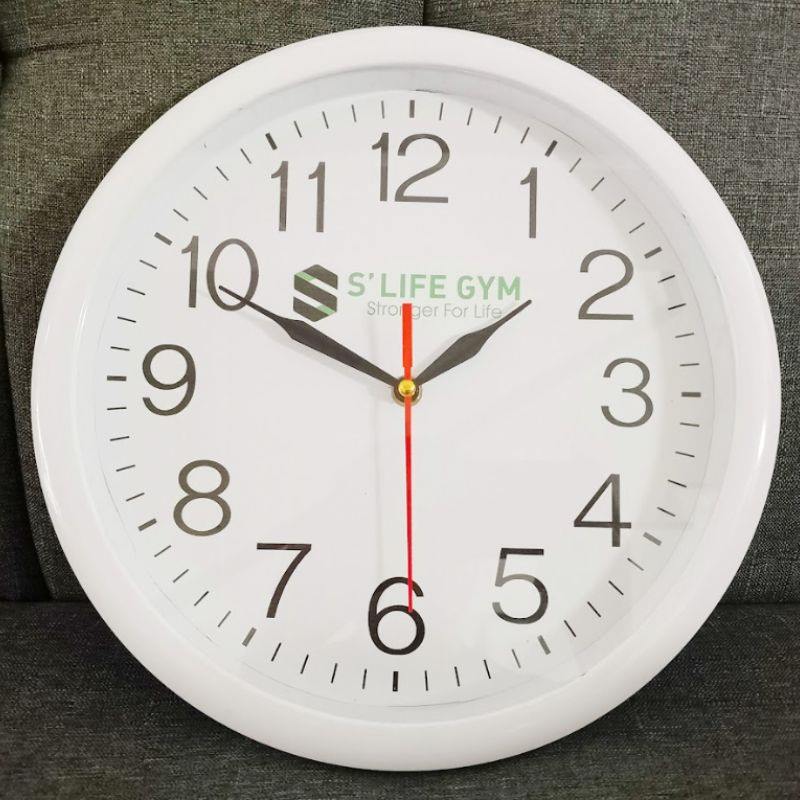 Mẫu đồng hồ tròn cơ bản, phù hợp mọi phong cách nội thất.
