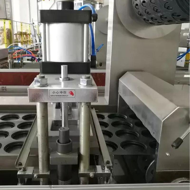 Máy ép nhựa công suất lớn tạo khung đồng hồ treo tường