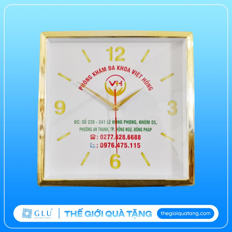 một số mẫu đồng hồ treo tường vuông 3