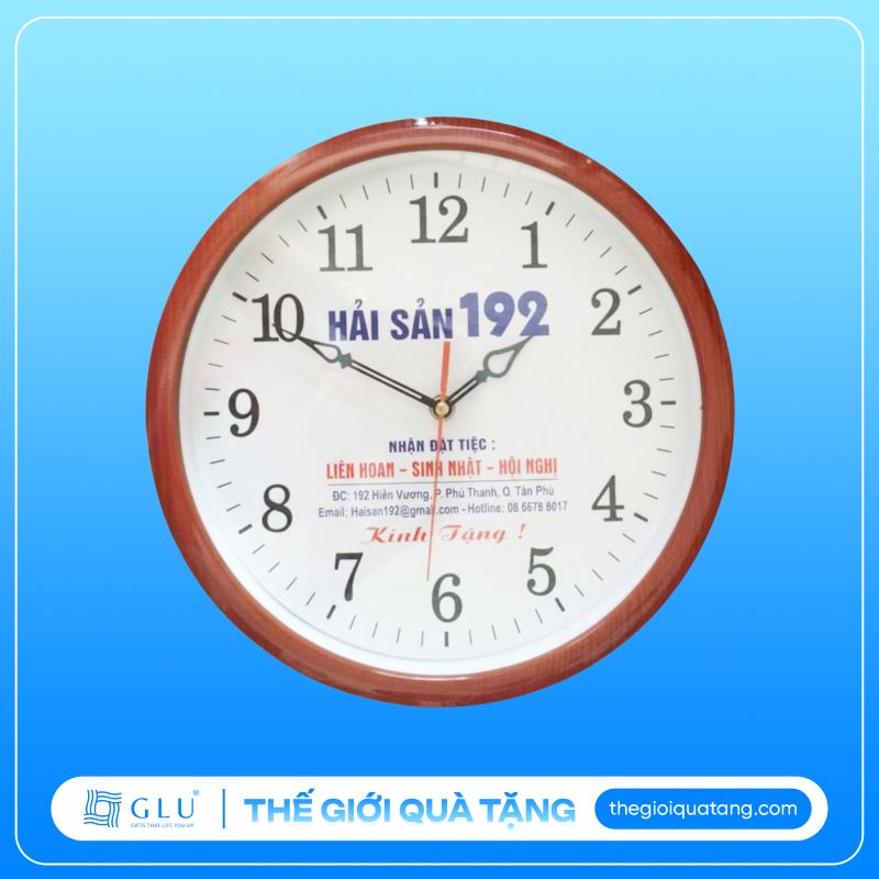 tặng đồng hồ treo tường in logo