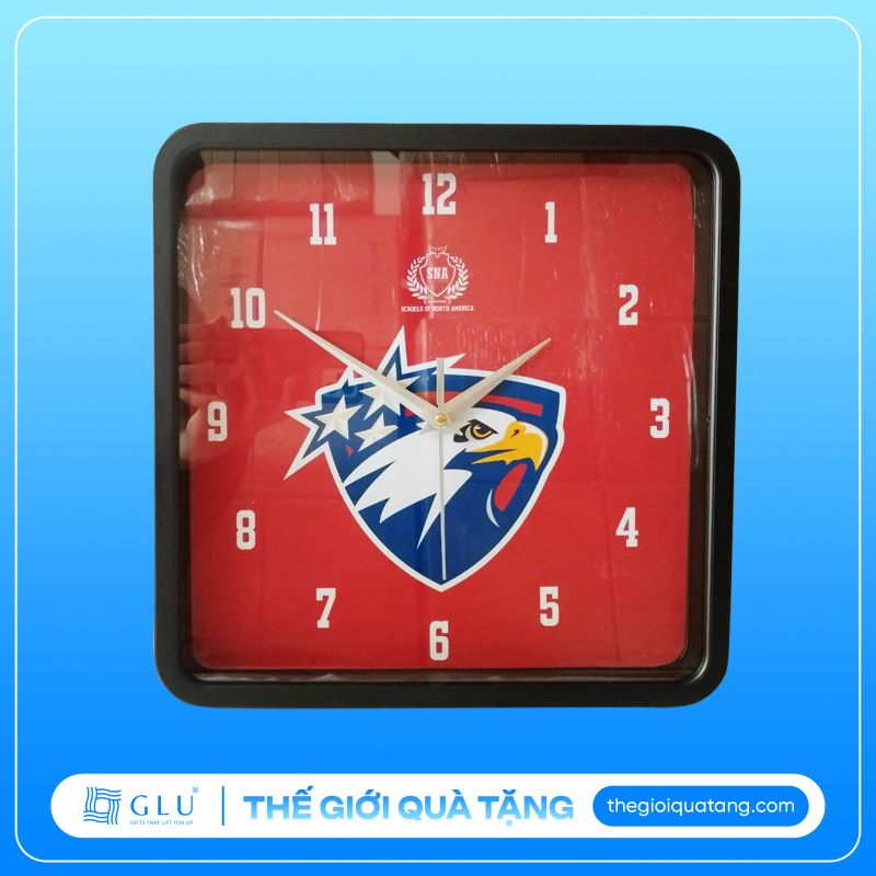 thế giới quà tặng xưởng sản xuất đồng hồ treo tường vuông giá rẻ 3