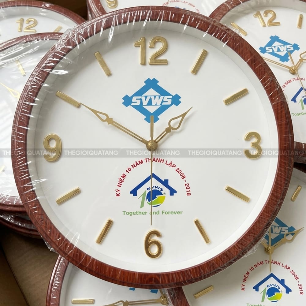 Đồng hồ in logo công ty đẹp TPHCM 4