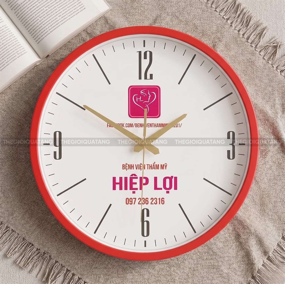 Đồng hồ quảng cáo giá rẻ Thẩm Mỹ Viện Hiệp Lợi 3