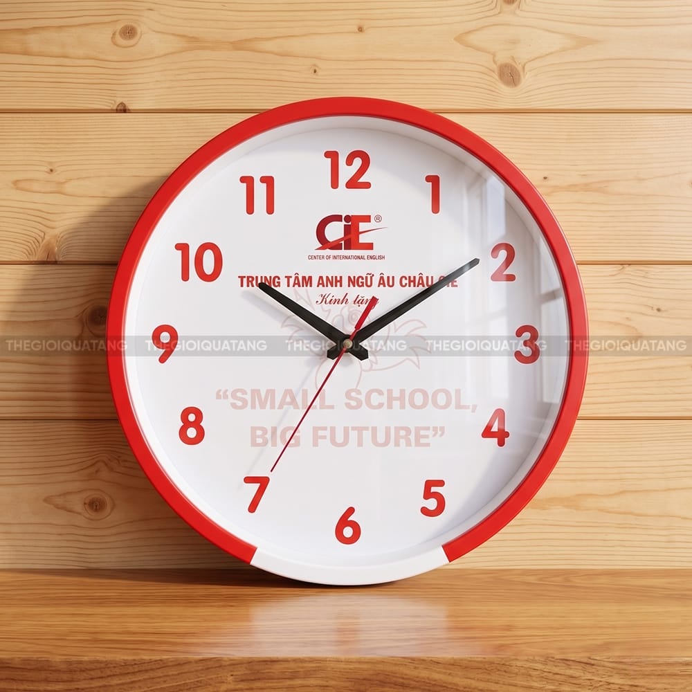 Đồng hồ quảng cáo giá rẻ Trung Tâm Anh Ngữ CIE 2