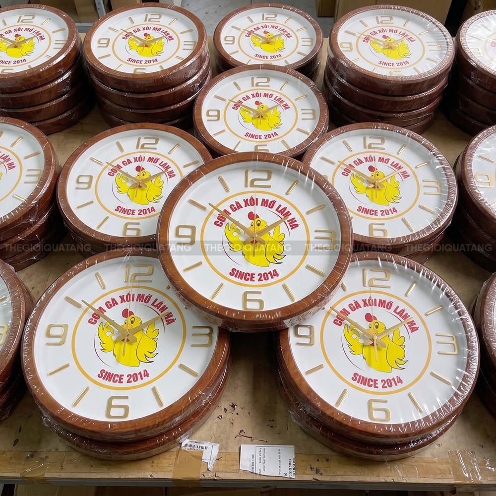 Đồng hồ treo tường cao cấp in logo thương hiệu 2