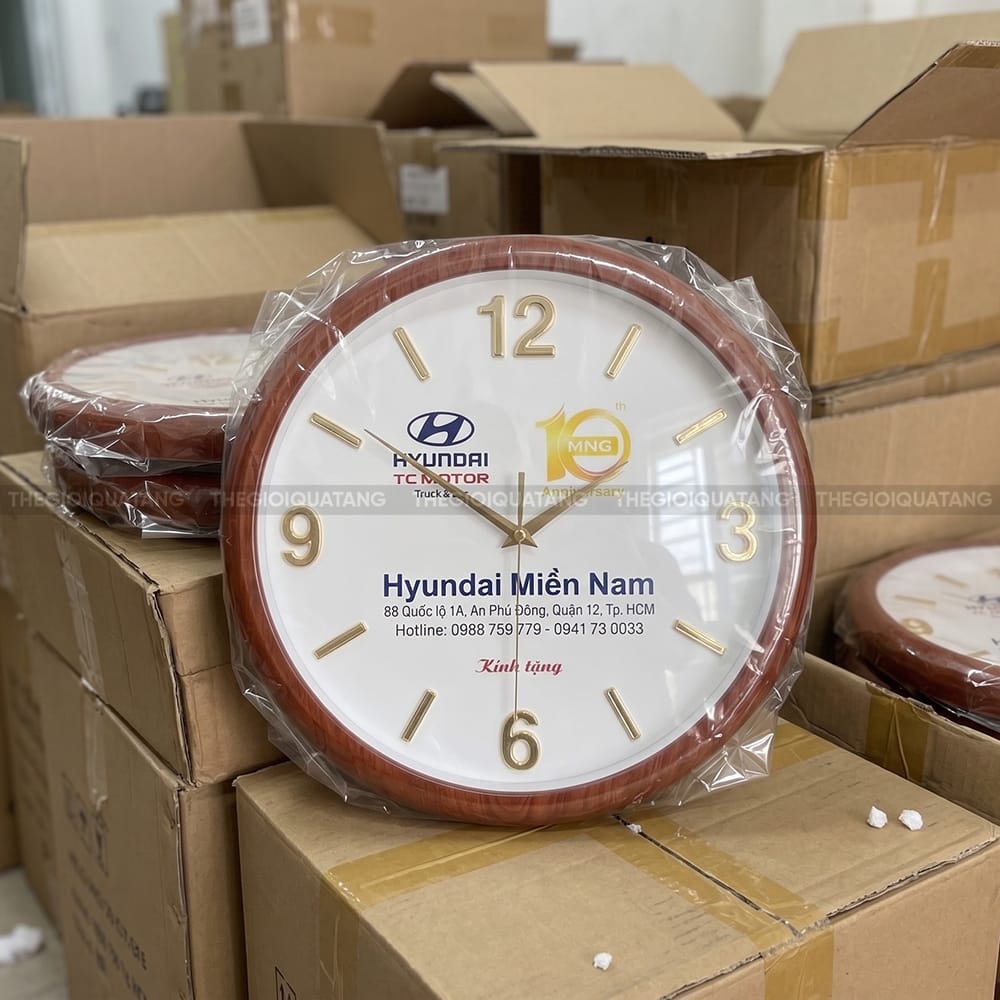 Đồng hồ treo tường giá rẻ Huyndai Miền Nam 2
