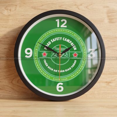 Đồng hồ treo tường in logo quà tặng Heineken 4