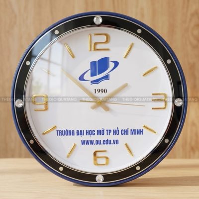 Đồng hồ treo tường quà tặng in logo Trường Đại Học Mở TPHCM 5