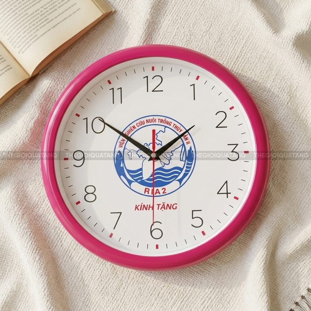 Đồng hồ treo tường quà tặng khách hàng ý nghĩa 1