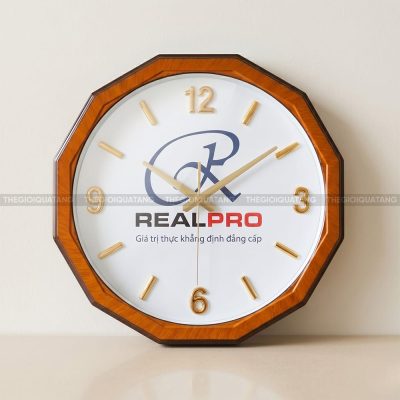 Đồng hồ treo tường quảng cáo giá rẻ RealPro 4