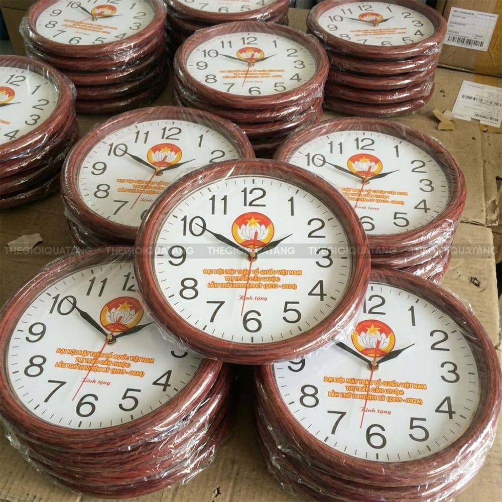 Đồng hồ treo tường quảng cáo in logo Đại Hội MTTQ Việt Nam Thị Trấn Cần Giuộc 4