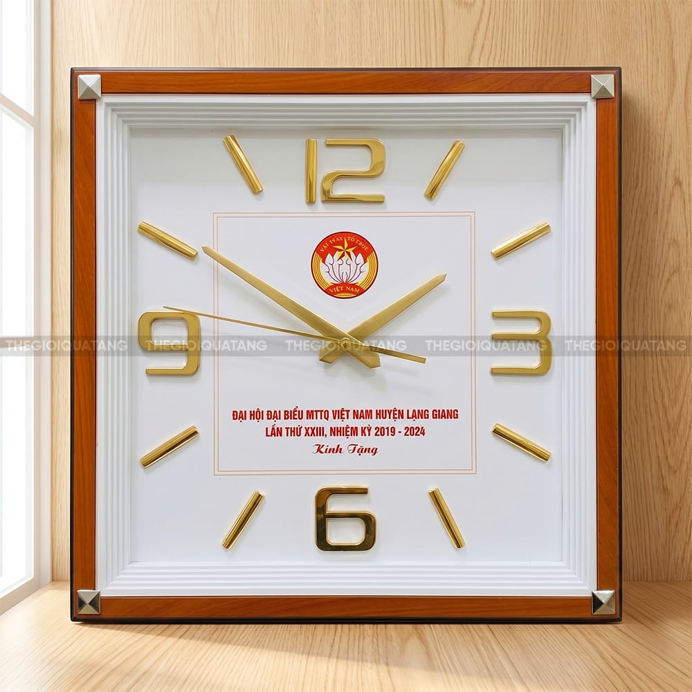 Đồng hồ treo tường quảng cáo in logo hình vuông QC25036 2