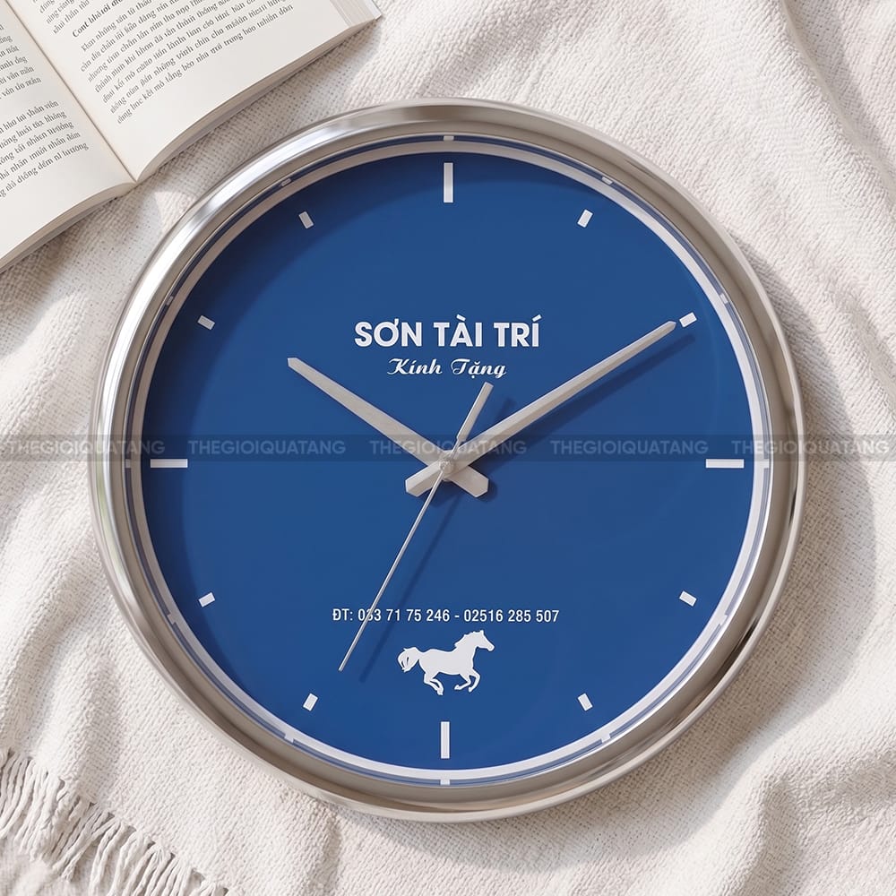 Đồng hồ treo tường quảng cáo in logo Sơn Tài Trí 2