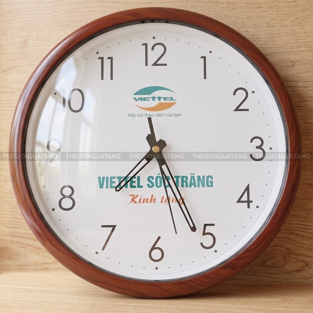 Đồng hồ treo tường quảng cáo in logo Viettel Sóc Trăng 6