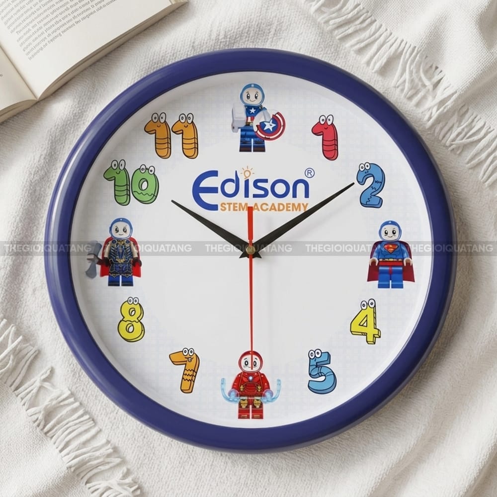 Đồng hồ treo tường tròn trong logo Edison Academy 5