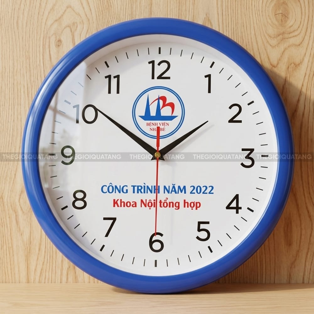 Đồng hồ treo tường tròn in logo Khoa Nội Tổng Hợp 5
