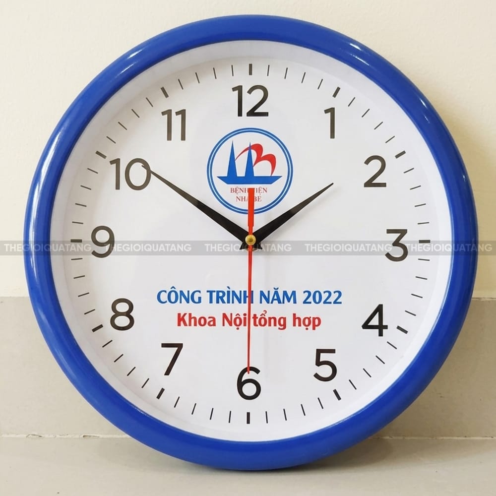 Đồng hồ treo tường tròn in logo Khoa Nội Tổng Hợp 6