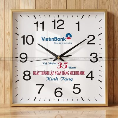 Đồng hồ treo tường vuông bền đẹp theo thời gian 3