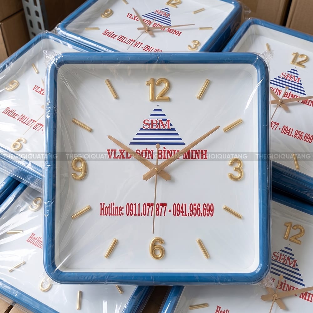 Đồng hồ treo tường vuông giá tại xưởng 4