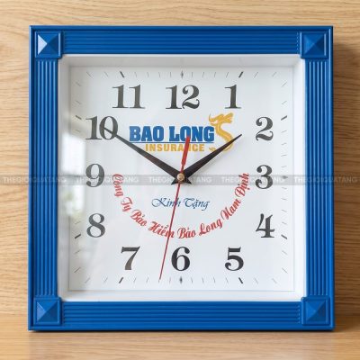 Đồng hồ treo tường vuông quà tặng doanh nghiệp 3