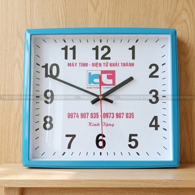 Đồng hồ treo tường vuông trang trí phòng khách 1