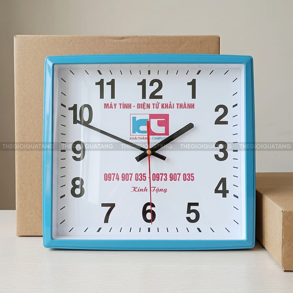 Đồng hồ treo tường vuông trang trí phòng khách 3