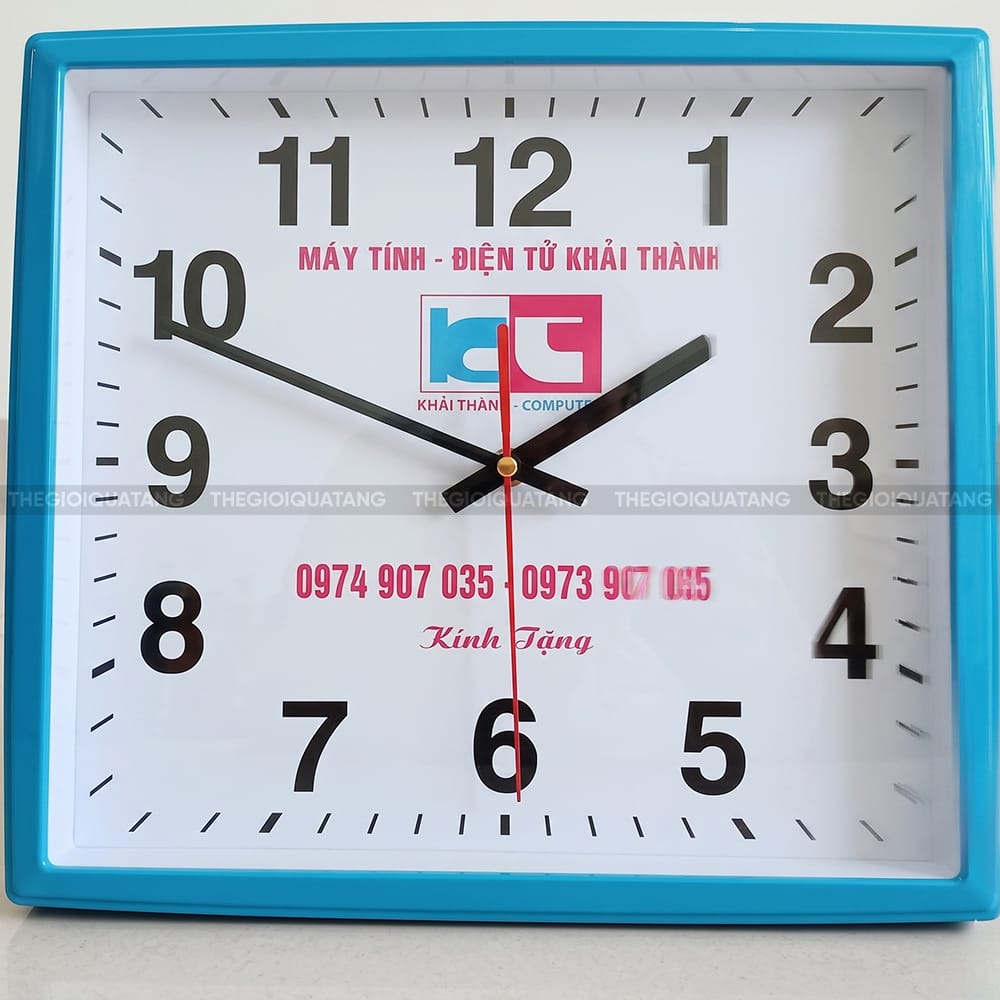 Đồng hồ treo tường vuông trang trí phòng khách 4