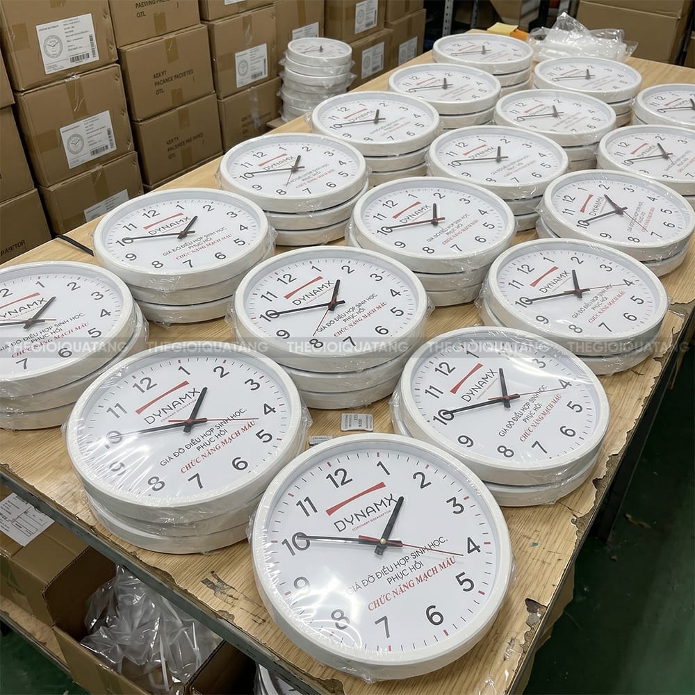 Mẫu đồng hồ treo tường cao cấp Dynamx 2