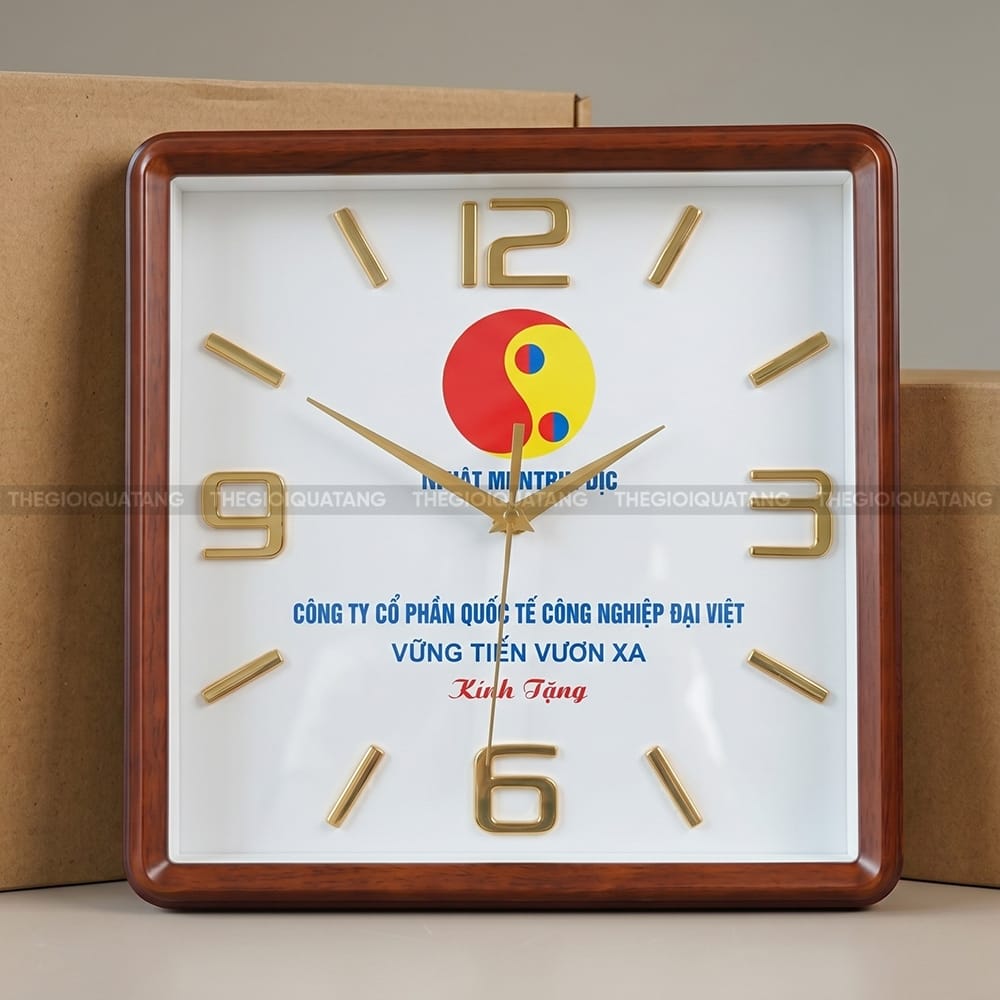 Xưởng sản xuất đồng hồ treo tường vuông giá rẻ 2