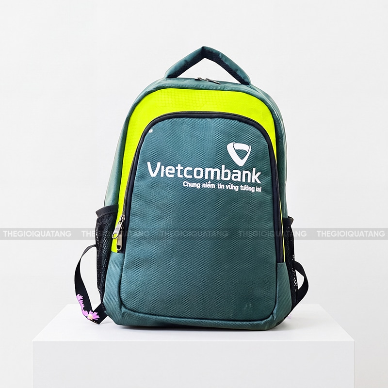 Quà tặng balo ngân hàng Vietcombank thiết kế theo yêu cầu 2